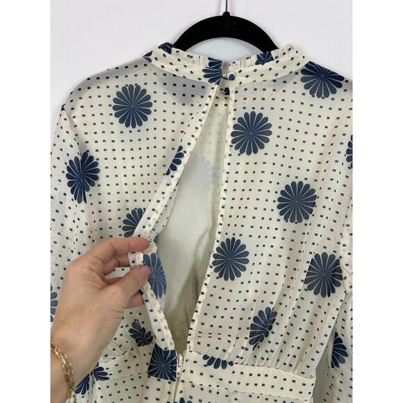 Modcloth Retro Disco Dress Mini Short Open Back Long Sleeve Size 8 Ivory Blue - Picture 7 of 13